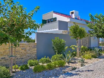 Modern Villa with Heated Pool in Novalja