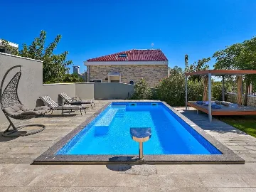 Modern Villa with Heated Pool in Novalja