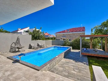 Modern Villa with Heated Pool in Novalja