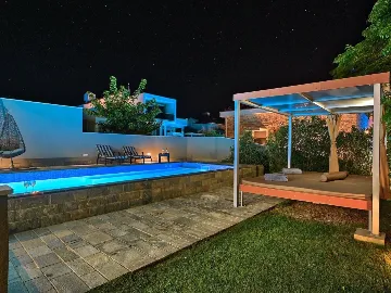 Modern Villa with Heated Pool in Novalja