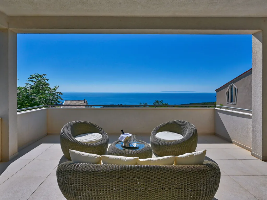 Modern Family Villa with Private Pool in Novalja