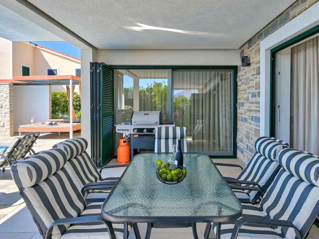 Modern Family Villa with Private Pool in Novalja