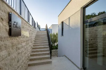 Modern 5-Bedroom Villa with Infinity Pool, Orašac