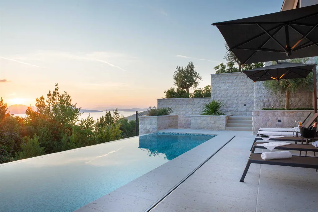 Grand Twin Villa Retreat with Pools in Orašac, Dubrovnik