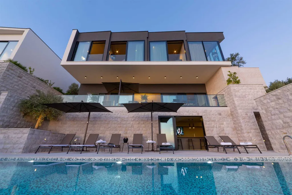 Grand Twin Villa Retreat with Pools in Orašac, Dubrovnik