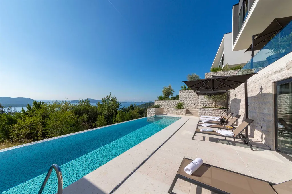 Grand Twin Villa Retreat with Pools in Orašac, Dubrovnik