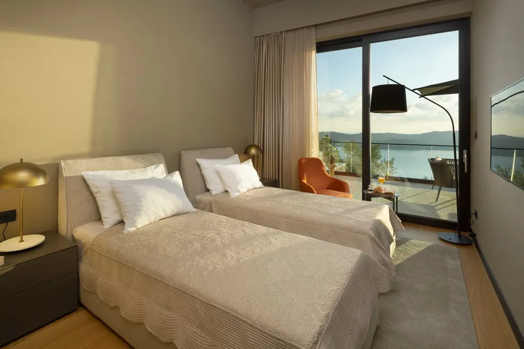 Grand Twin Villa Retreat with Pools in Orašac, Dubrovnik