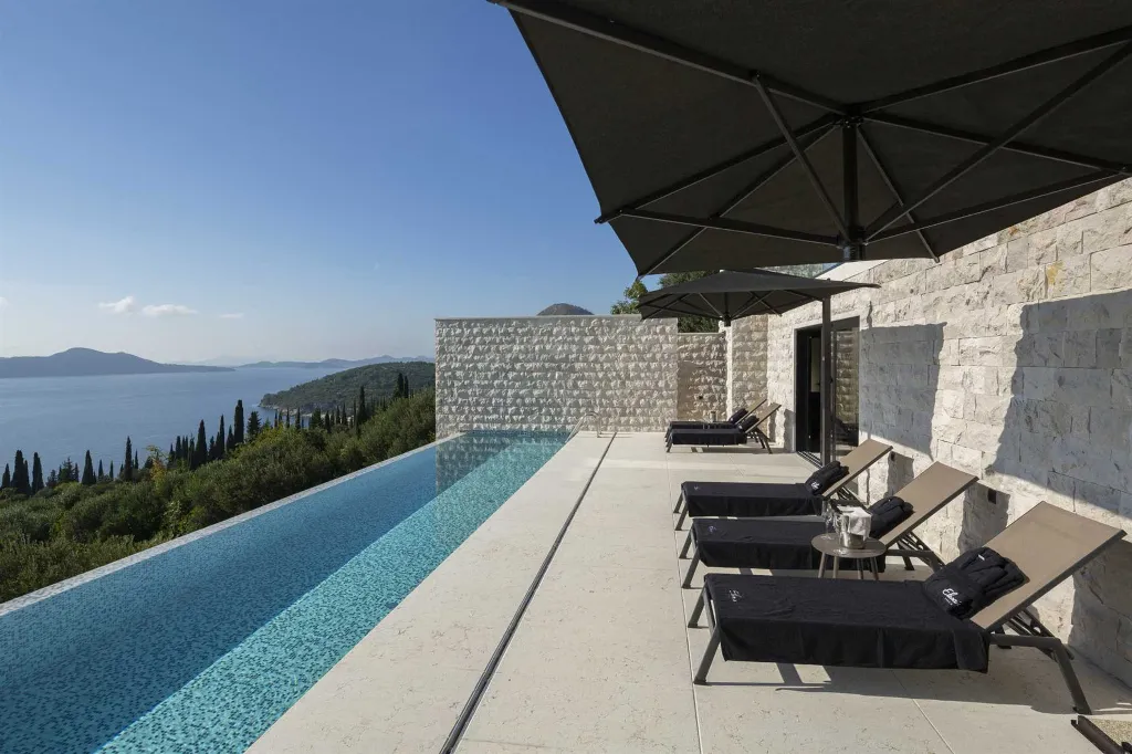Grand Twin Villa Retreat with Pools in Orašac, Dubrovnik