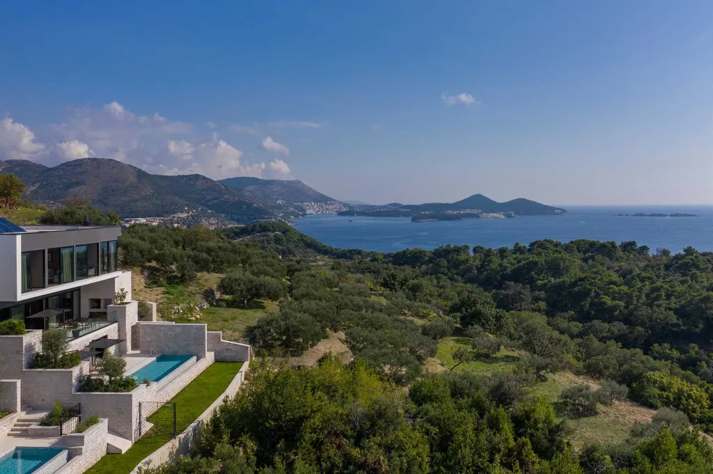 Grand Twin Villa Retreat with Pools in Orašac, Dubrovnik