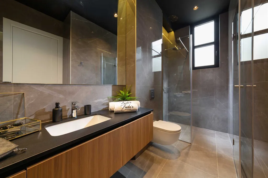 Grand Twin Villa Retreat with Pools in Orašac, Dubrovnik