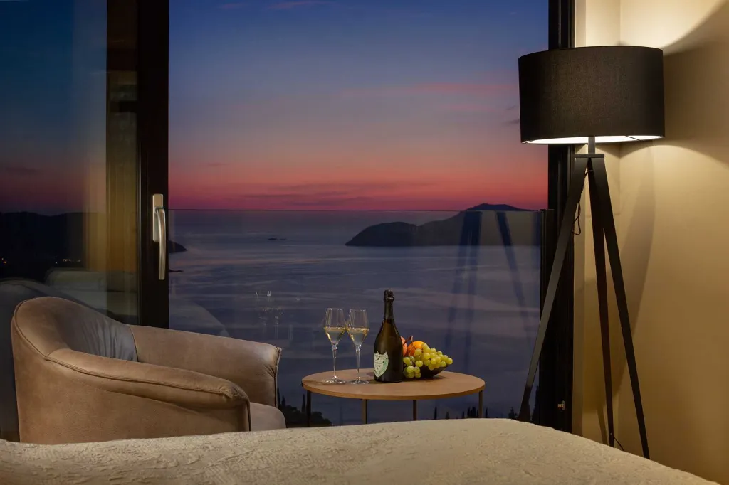 Grand Twin Villa Retreat with Pools in Orašac, Dubrovnik