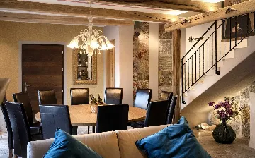 Charming Heritage Villa with Jacuzzi in Hvar