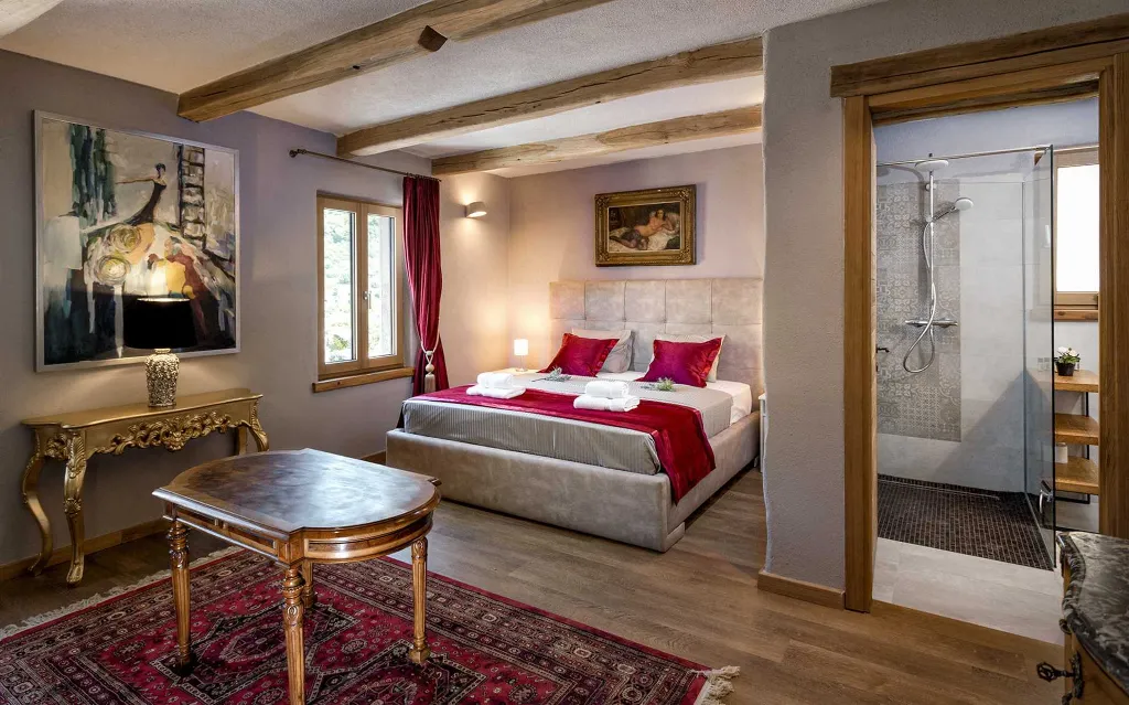 Charming Heritage Villa with Jacuzzi in Hvar