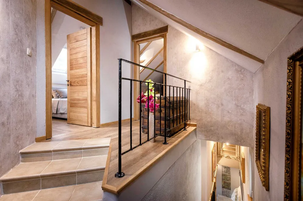 Charming Heritage Villa with Jacuzzi in Hvar