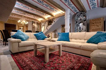 Charming Heritage Villa with Jacuzzi in Hvar