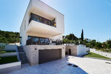 Contemporary Villa Escape in Arbanija