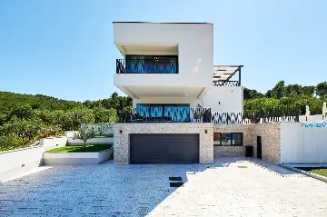 Contemporary Villa Escape in Arbanija