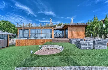 Spacious Beachfront Villa with Pool in Murter