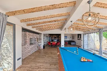 Spacious Beachfront Villa with Pool in Murter