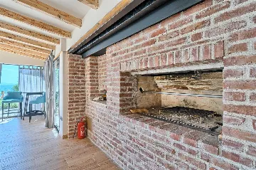 Spacious Beachfront Villa with Pool in Murter