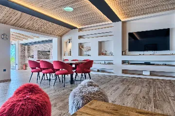 Spacious Beachfront Villa with Pool in Murter