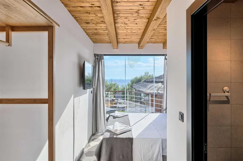 Spacious Beachfront Villa with Pool in Murter