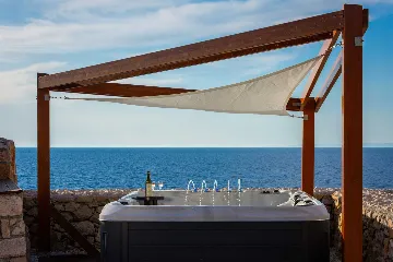 Island Retreat Villa with Lighthouse, Vis