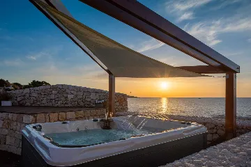 Island Retreat Villa with Lighthouse, Vis