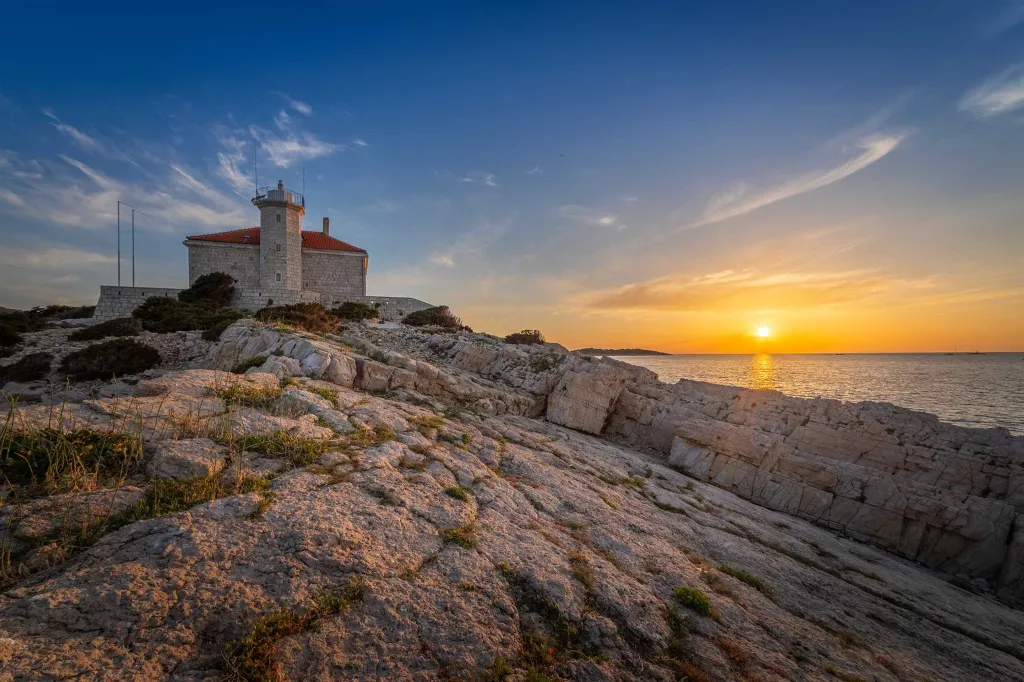 Island Retreat Villa with Lighthouse, Vis