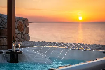 Island Retreat Villa with Lighthouse, Vis