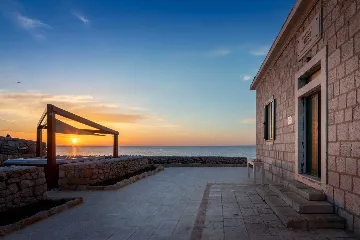 Island Retreat Villa with Lighthouse, Vis