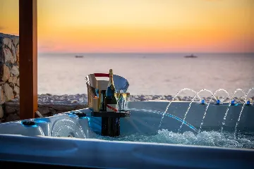 Island Retreat Villa with Lighthouse, Vis