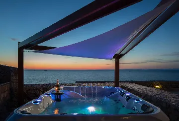 Island Retreat Villa with Lighthouse, Vis