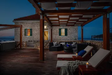 Island Retreat Villa with Lighthouse, Vis