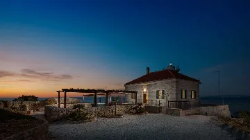 Island Retreat Villa with Lighthouse, Vis