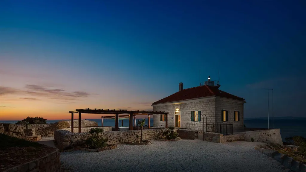 Island Retreat Villa with Lighthouse, Vis