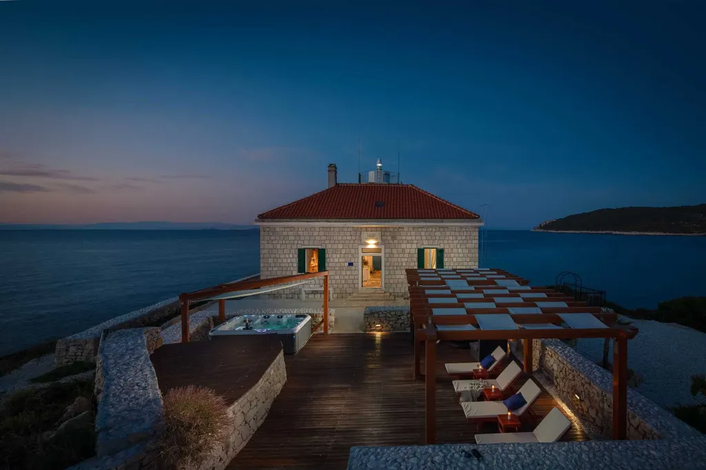 Island Retreat Villa with Lighthouse, Vis