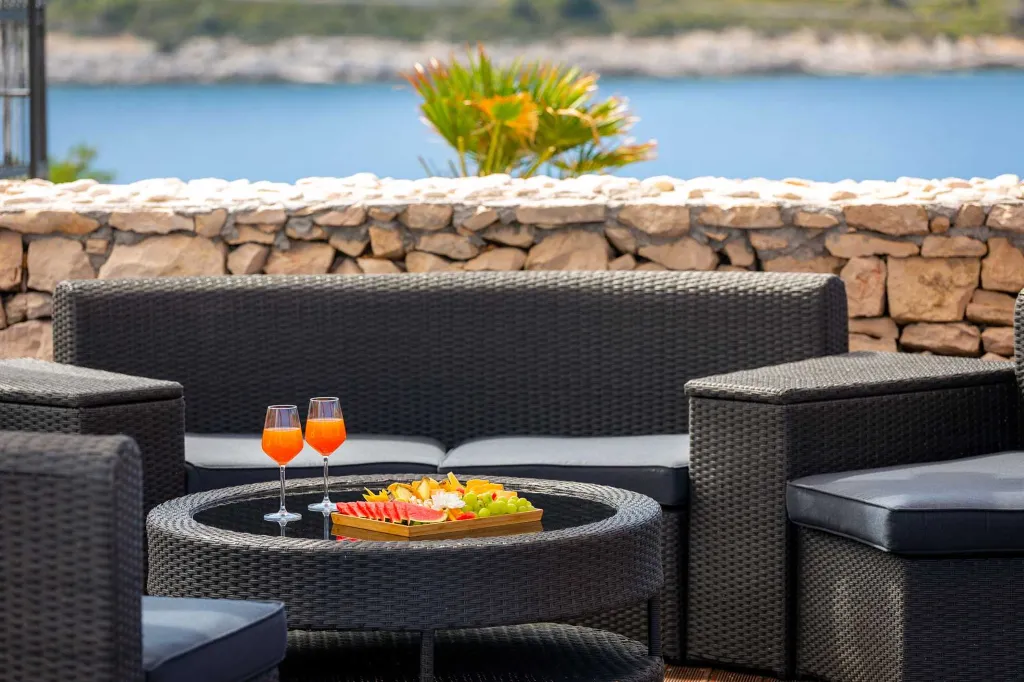 Island Retreat Villa with Lighthouse, Vis