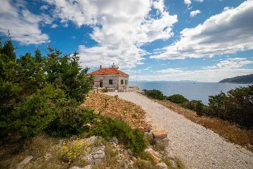 Island Retreat Villa with Lighthouse, Vis