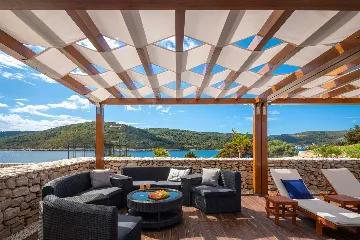 Island Retreat Villa with Lighthouse, Vis