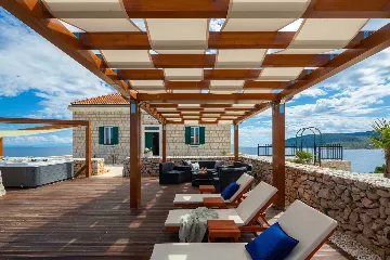 Island Retreat Villa with Lighthouse, Vis