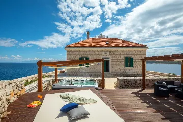 Island Retreat Villa with Lighthouse, Vis