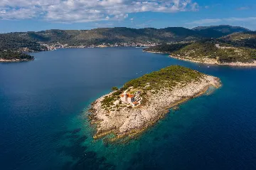 Island Retreat Villa with Lighthouse, Vis