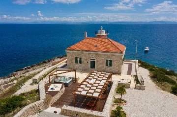 Island Retreat Villa with Lighthouse, Vis