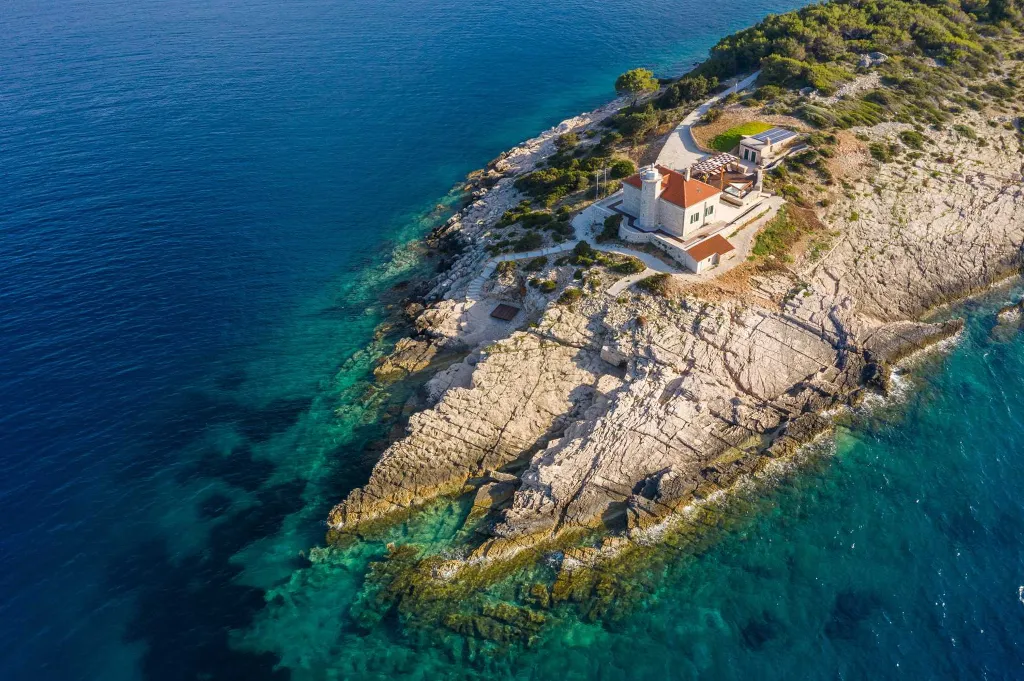 Island Retreat Villa with Lighthouse, Vis