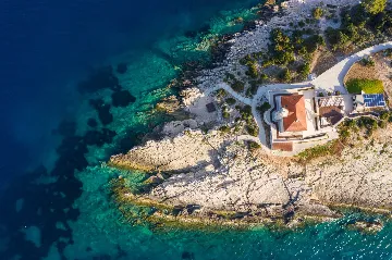Island Retreat Villa with Lighthouse, Vis