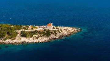 Island Retreat Villa with Lighthouse, Vis