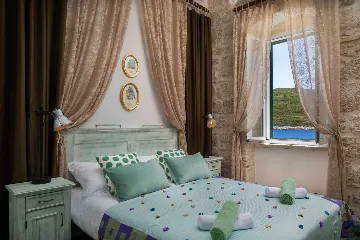 Island Retreat Villa with Lighthouse, Vis