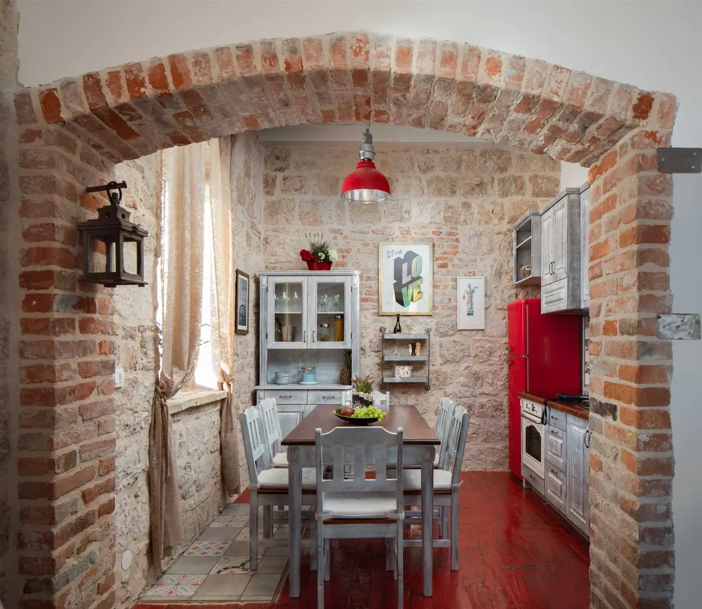 Island Retreat Villa with Lighthouse, Vis