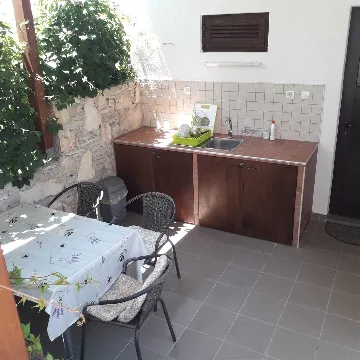 Cozy Pine Terrace Apartment Šolta